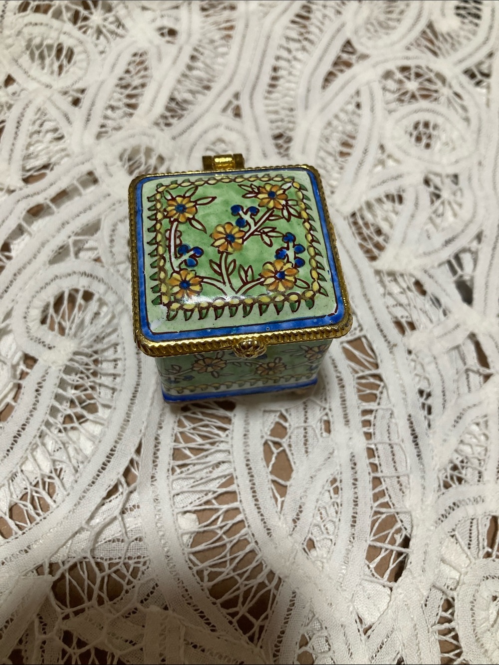 Small Trinket Box - Picture 2 of 8